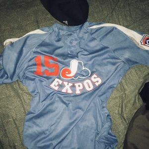 An overly priced baseball jersey 💁🏽‍♂️